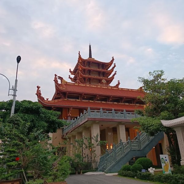 Chùa Phật Cô Đơn – Địa Điểm Tâm Linh Độc Đáo Tại Sài Gòn